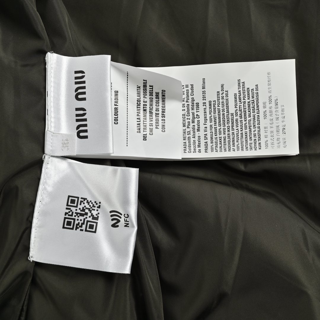 Miu Miu/缪缪 24Fw 贴布小标毛领羽绒服