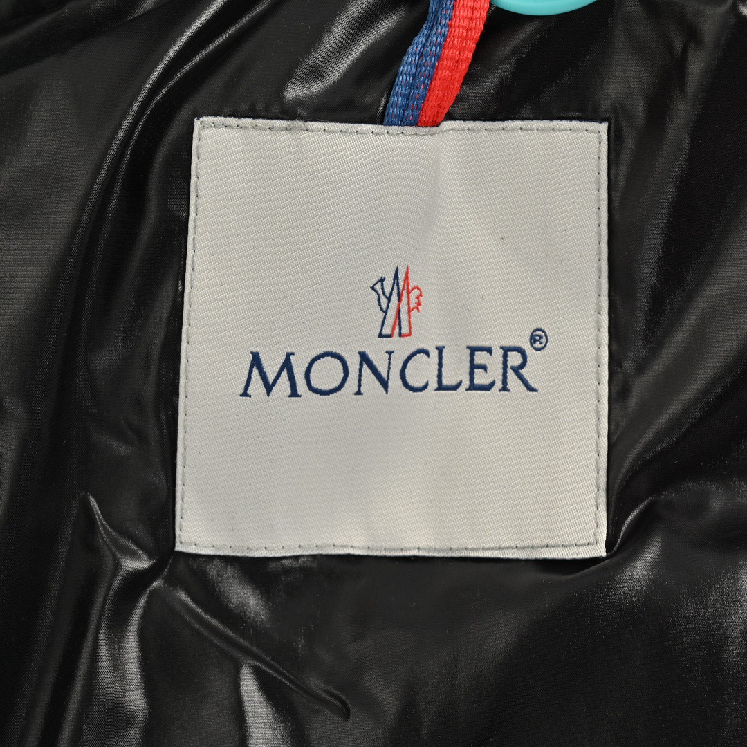 Moncler/蒙口22Fw corydale双峰款条纹连帽羽绒服