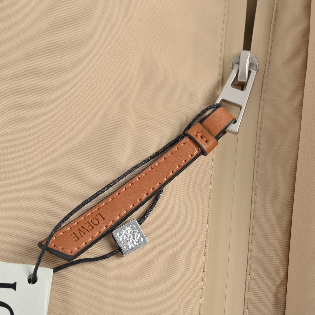 Loewe /罗意威 22Fw 皮标连帽中长款羽绒服外套