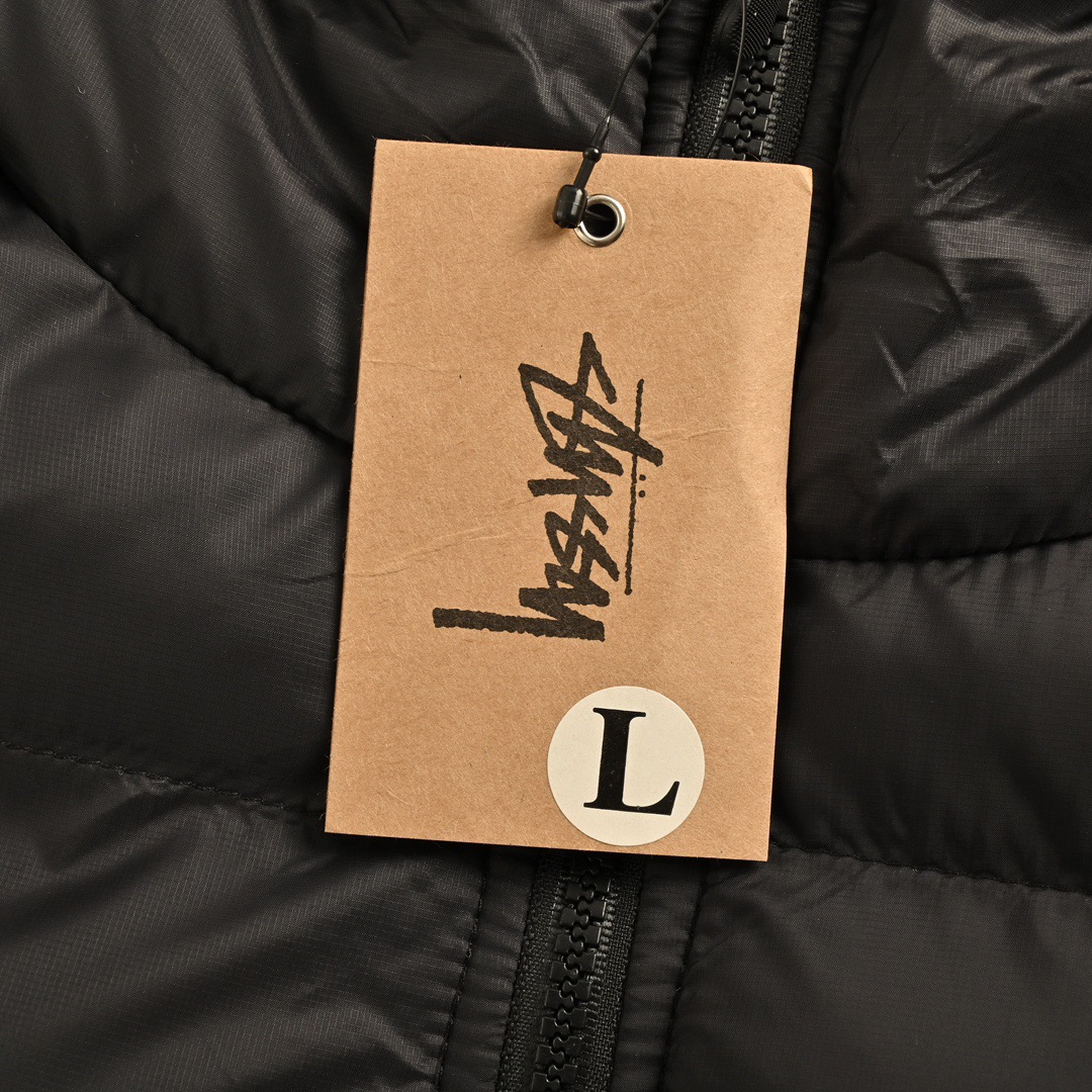 Stussy/斯图西 24Fw 胸前字母印花面包棉服外套