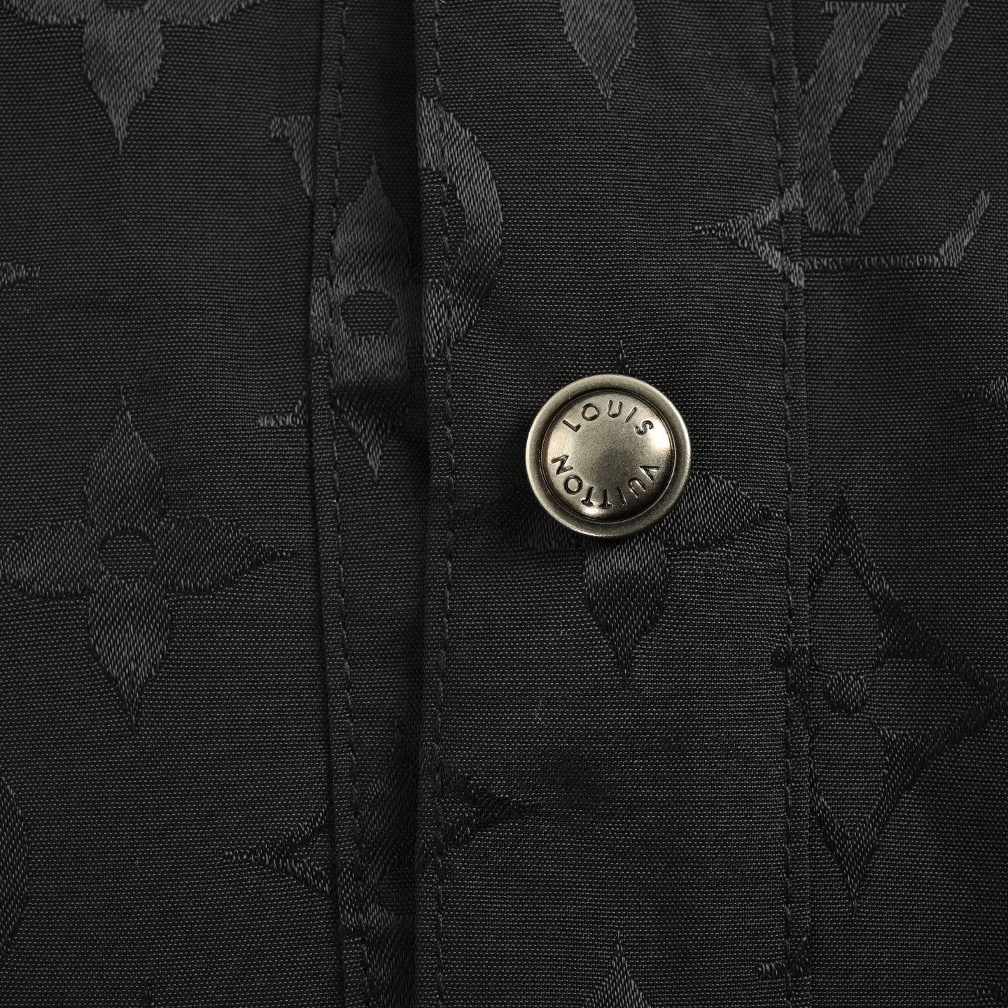 Louis Vuitton/路易威登 25Fw 老花波纹提花彩钻衬衫外套