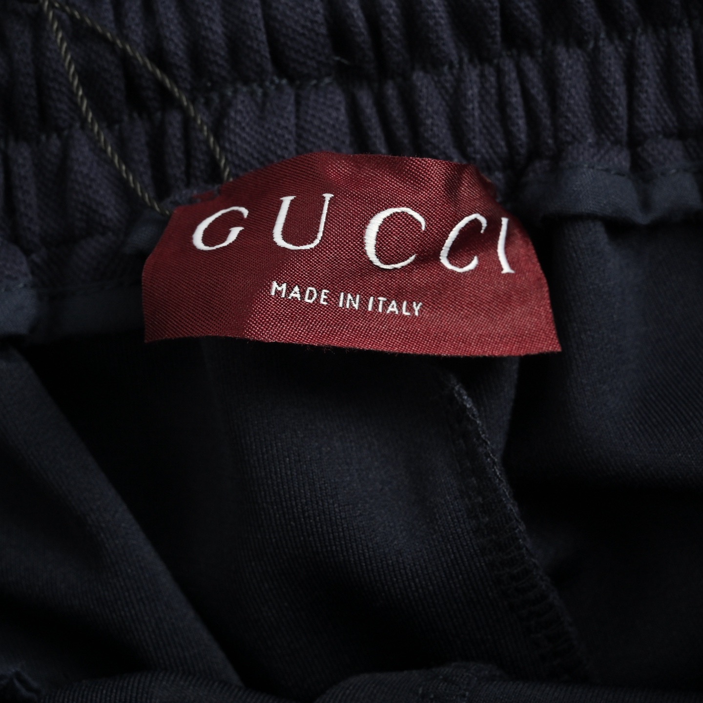 Gucci/古驰 25Fw 浮雕压纹徽标套装长裤