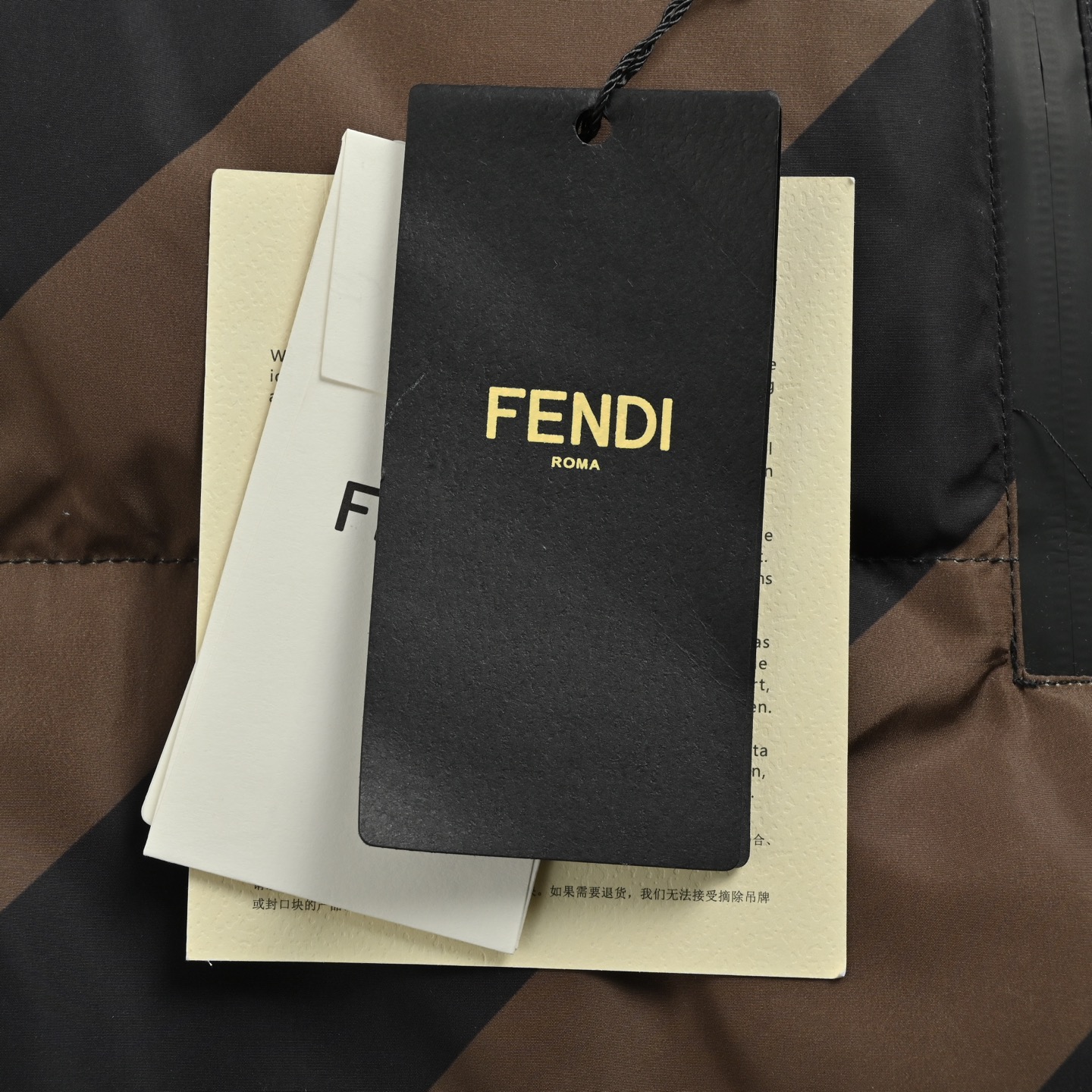 Fendi/芬迪 FF老花双面穿连帽羽绒服