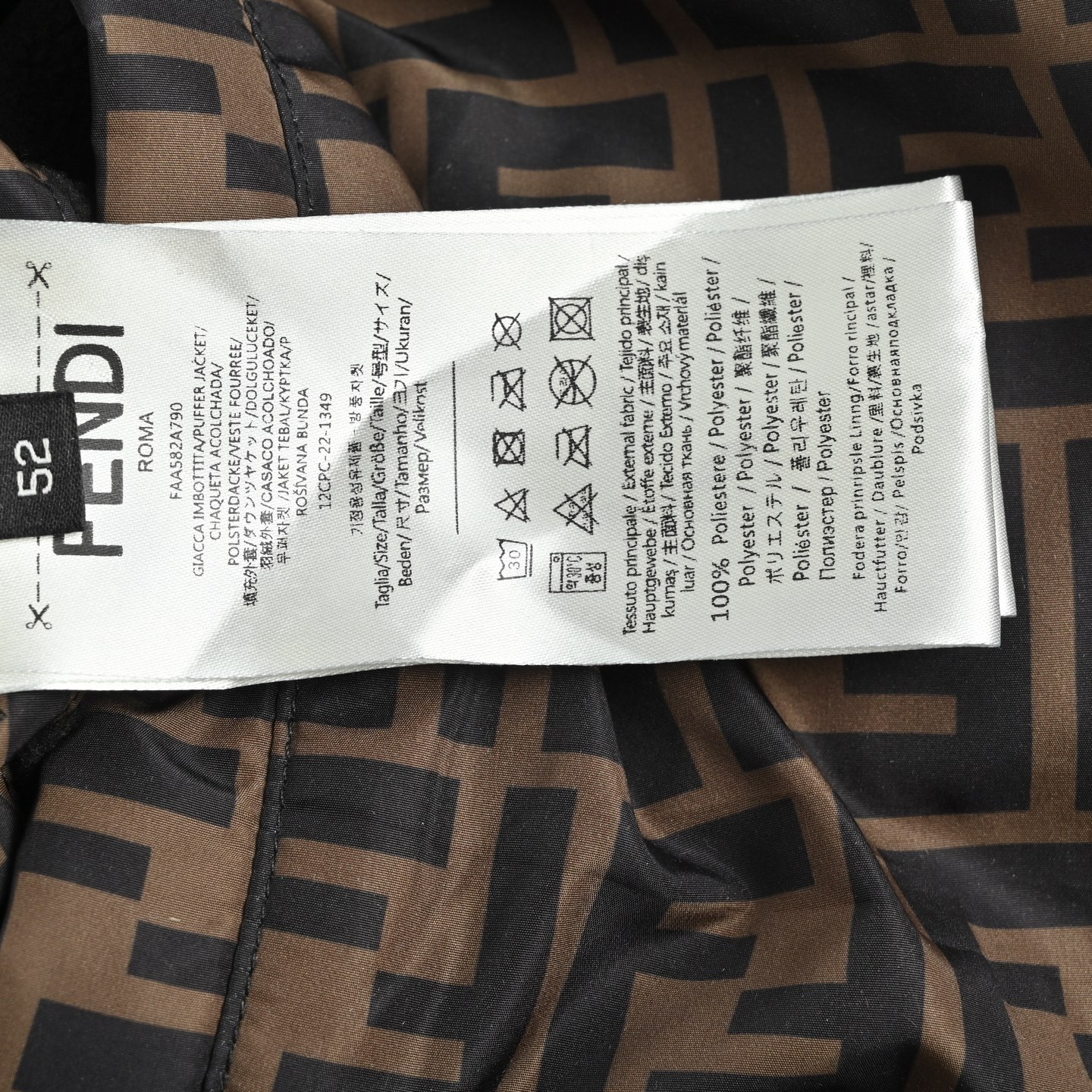 Fendi/芬迪 FF老花双面穿连帽羽绒服