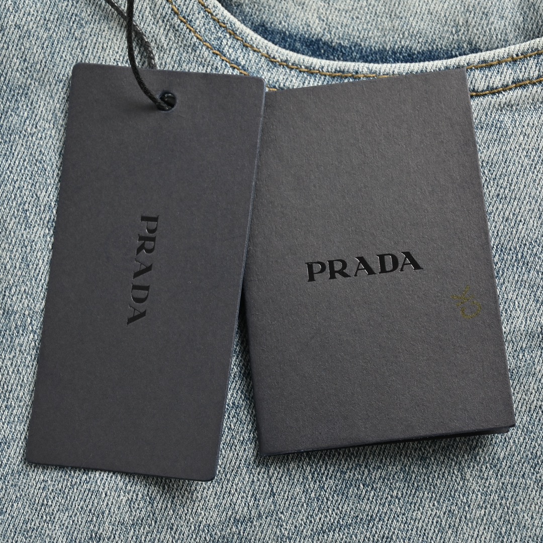 Prada/普拉达 23Fw 后背三角标牛仔裤