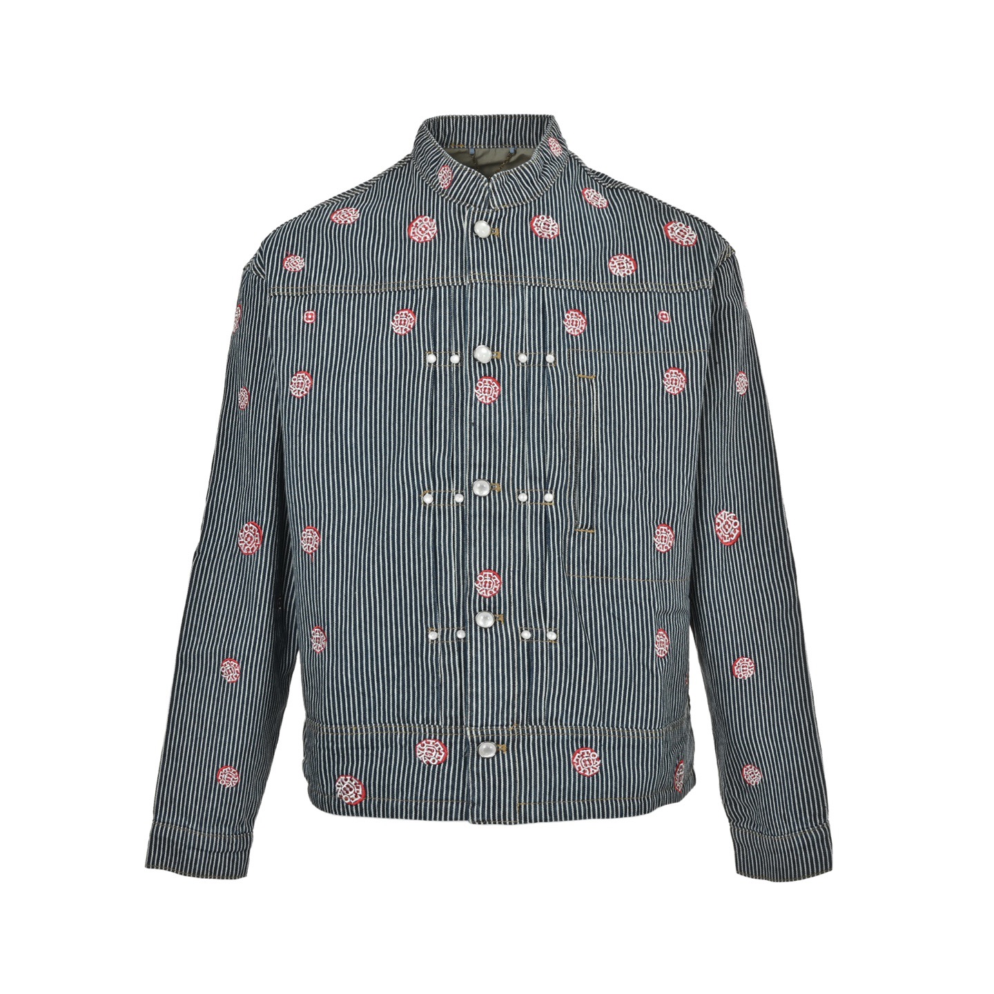 本地自取: Louis Vuitton/路易威登 樱花刺绣竖条纹牛仔套装牛仔外套 王嘉尔同款,原版49800,高订面料采用,430g定制全棉条纹面料,裁片对位刺绣,纽扣都是一体的.洗水后手感透气舒服.车工精密,内里套布工艺,双层工艺. 需要多年经验的老师傅才能做到.匠人精神.手工订不会掉,YB订制珍珠扣,下摆特种机绣花,细节媲美原版,整套低调奢华的设计,走秀款必定属于你的时尚百搭单品,牛仔外套夹克!