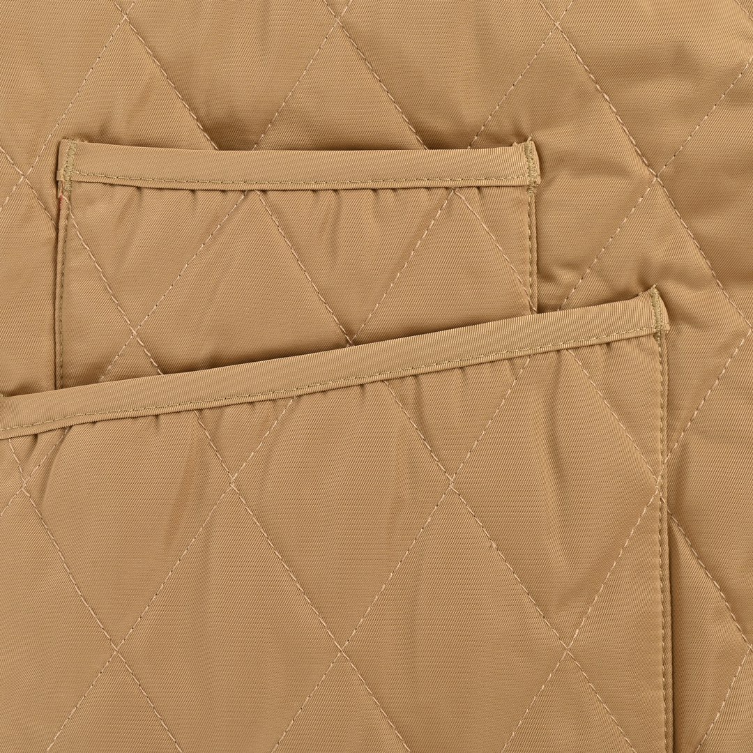Burberry/巴宝莉 硅胶袖标复古菱格绗缝夹棉外套
