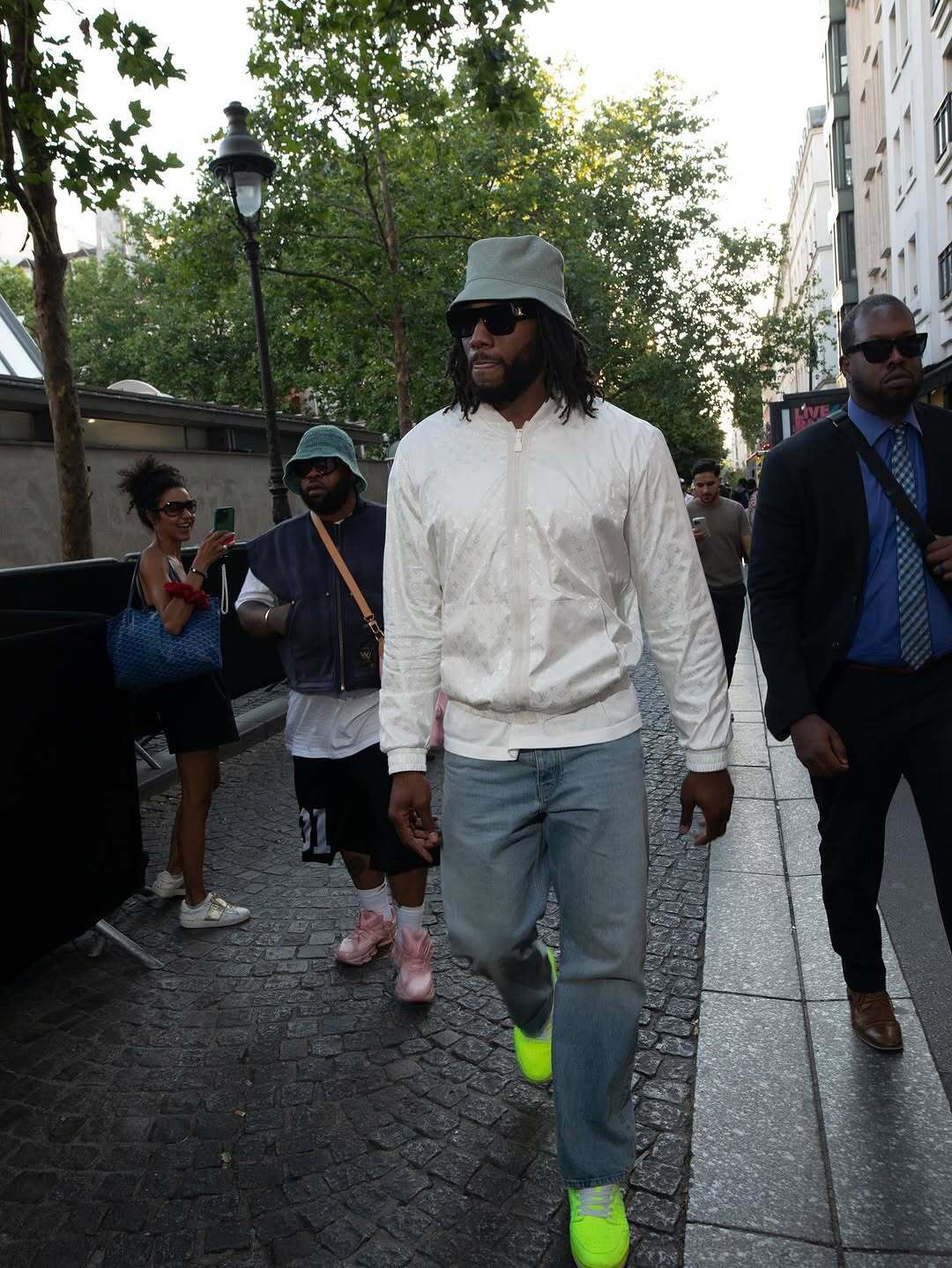 #Louis Vuitton/路易威登 25Fw 暗纹老花拼接双面毛衣夹克上身效果