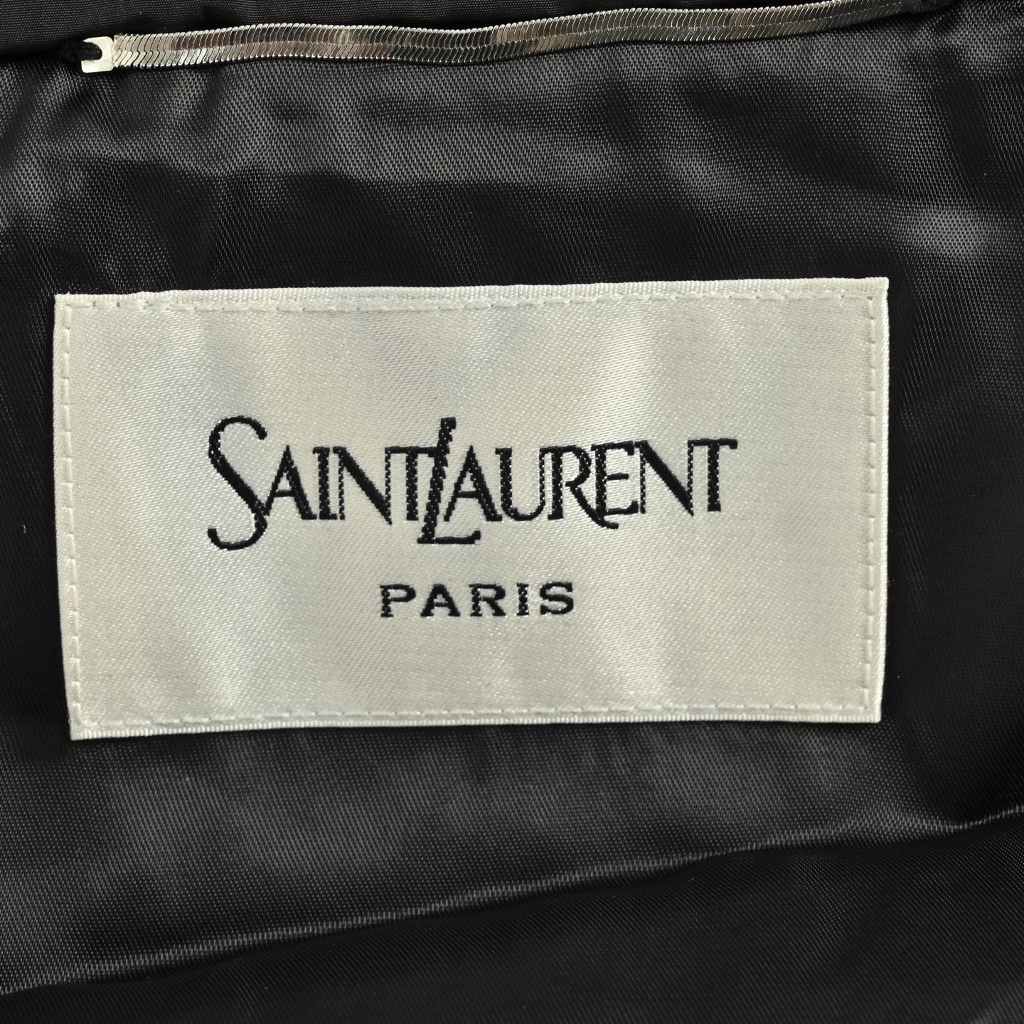 SaintLaurent/圣罗兰 字母小标隐藏帽尼龙夹克外套