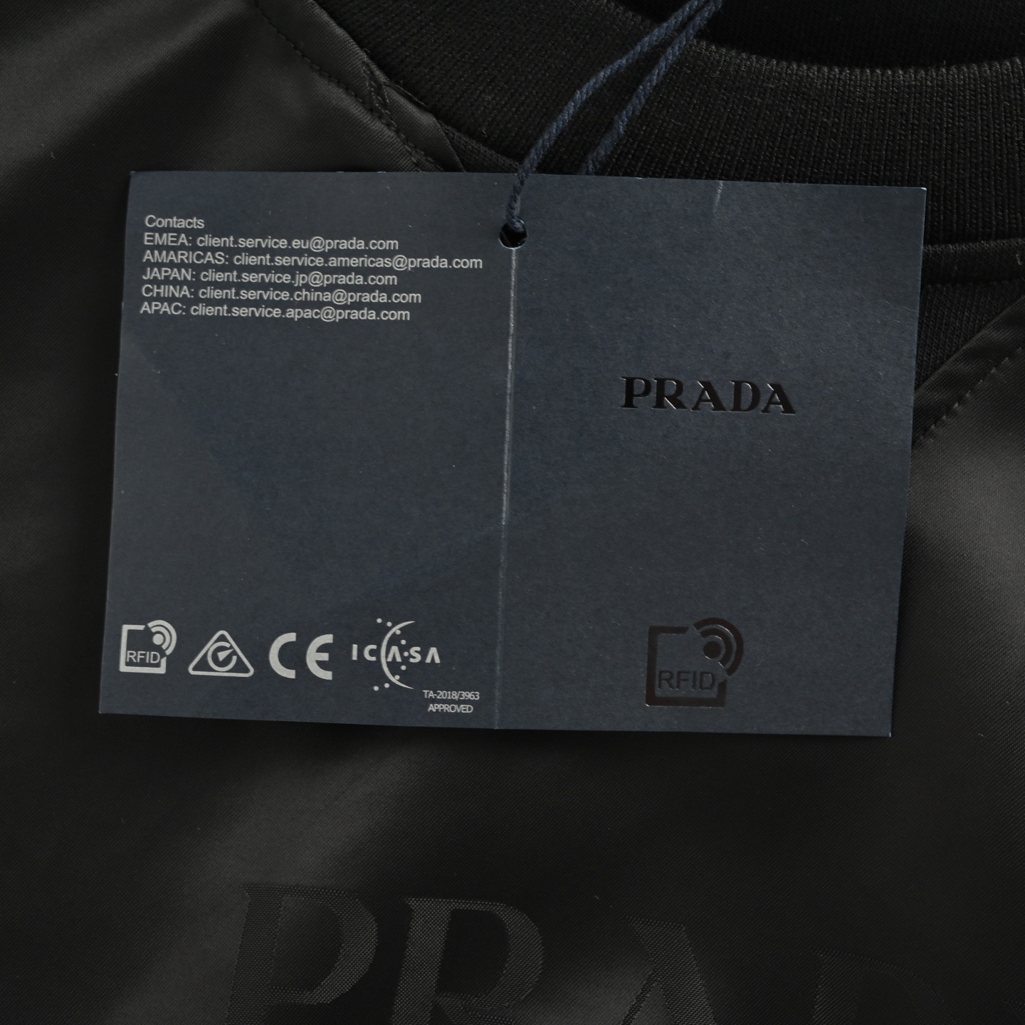 Prada/普拉达 25Fw 字母logo提花前幅尼龙拼接卫衣