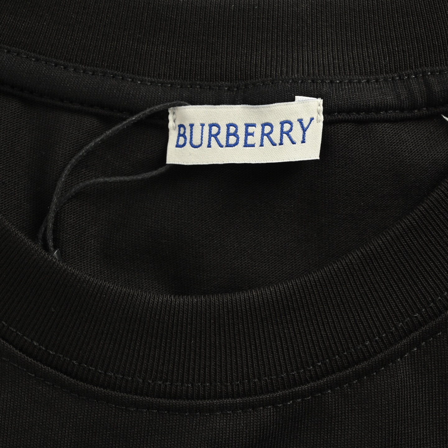 Burberry 巴宝莉 25Fw 字母帆船彩绘印花长袖T恤-Chinese UA Cheap High Quatity Brand Clothes Bags handbags Sneakers wholesale wholesaler seller from China Factory suppliers Fashion Clothing Shoes best Quality Beautiful Price Burberry 巴宝莉 25Fw 字母帆船彩绘印花长袖T恤