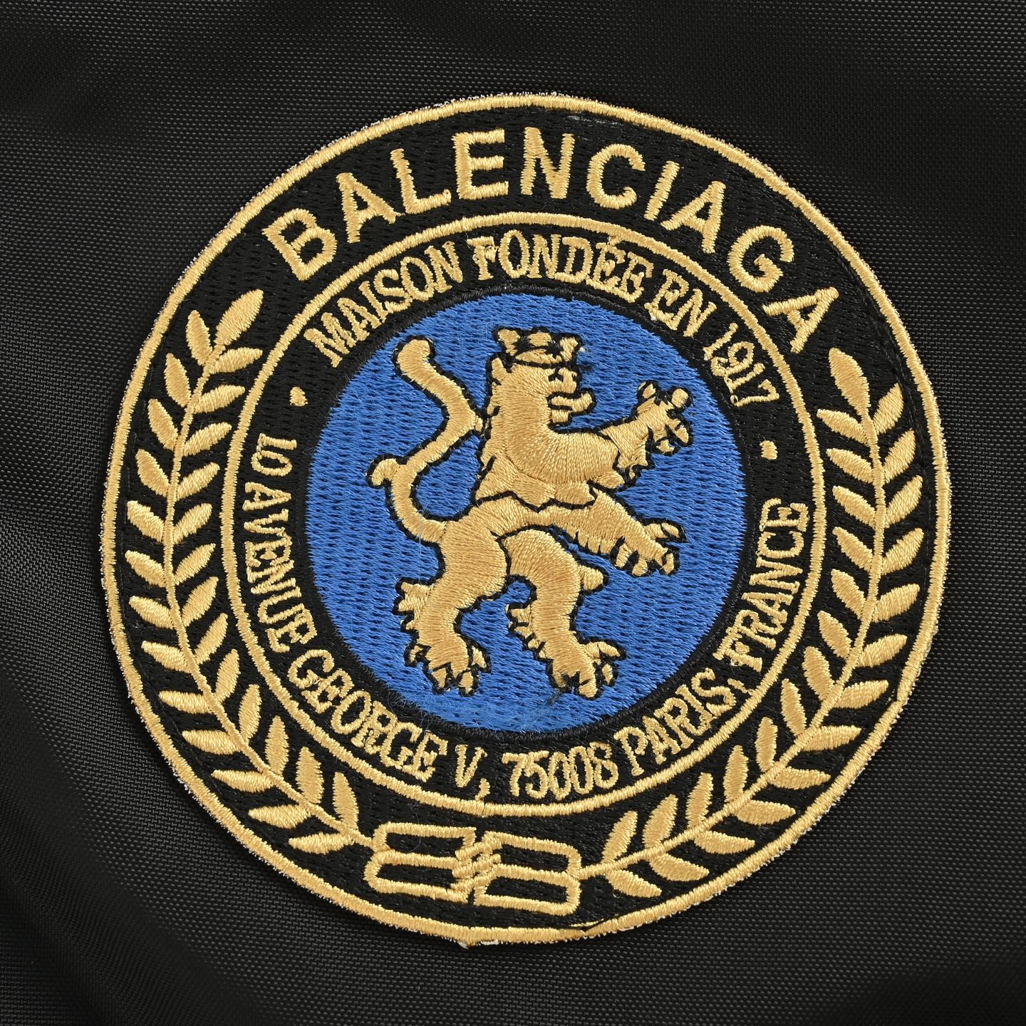 Balenciaga/巴黎世家 25Fw 曼联徽标刺绣飞行棉服外套