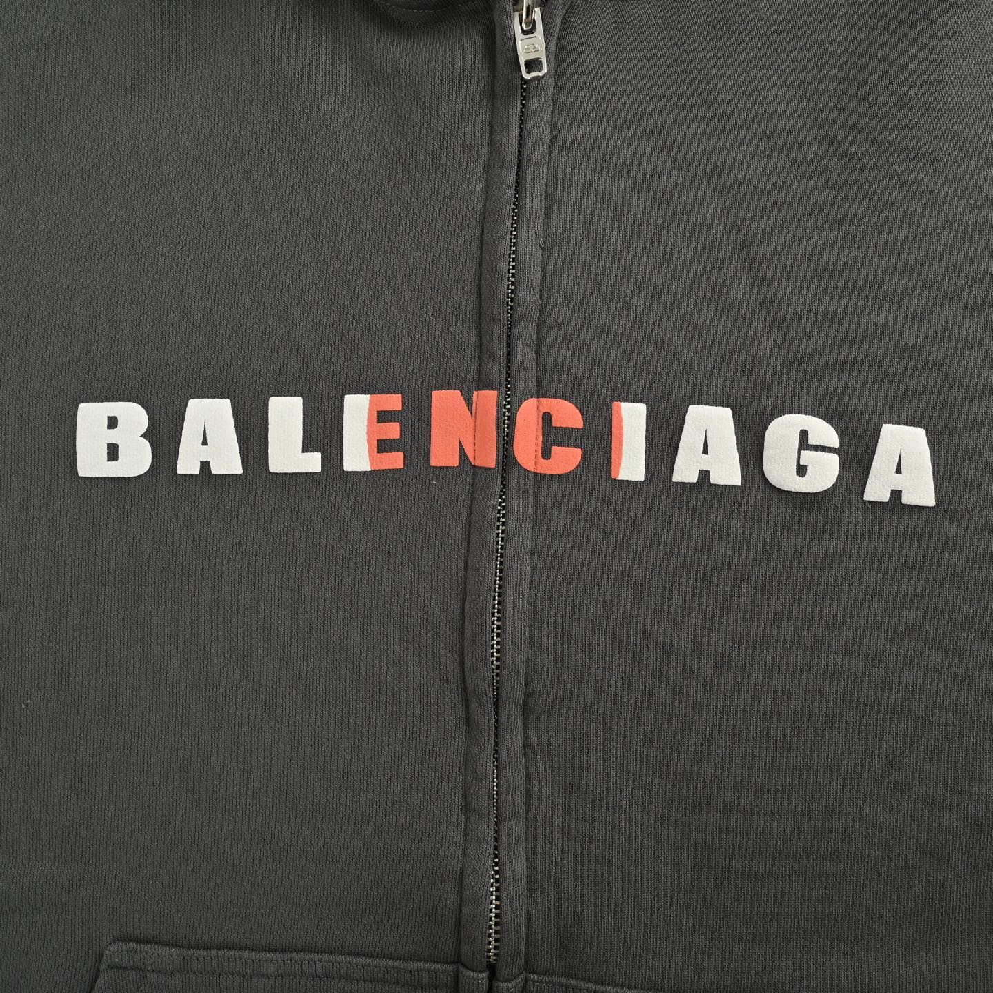 Balenciaga/巴黎世家 25Fw 彩色字母发泡印花拉链连帽外套浅蓝 深灰