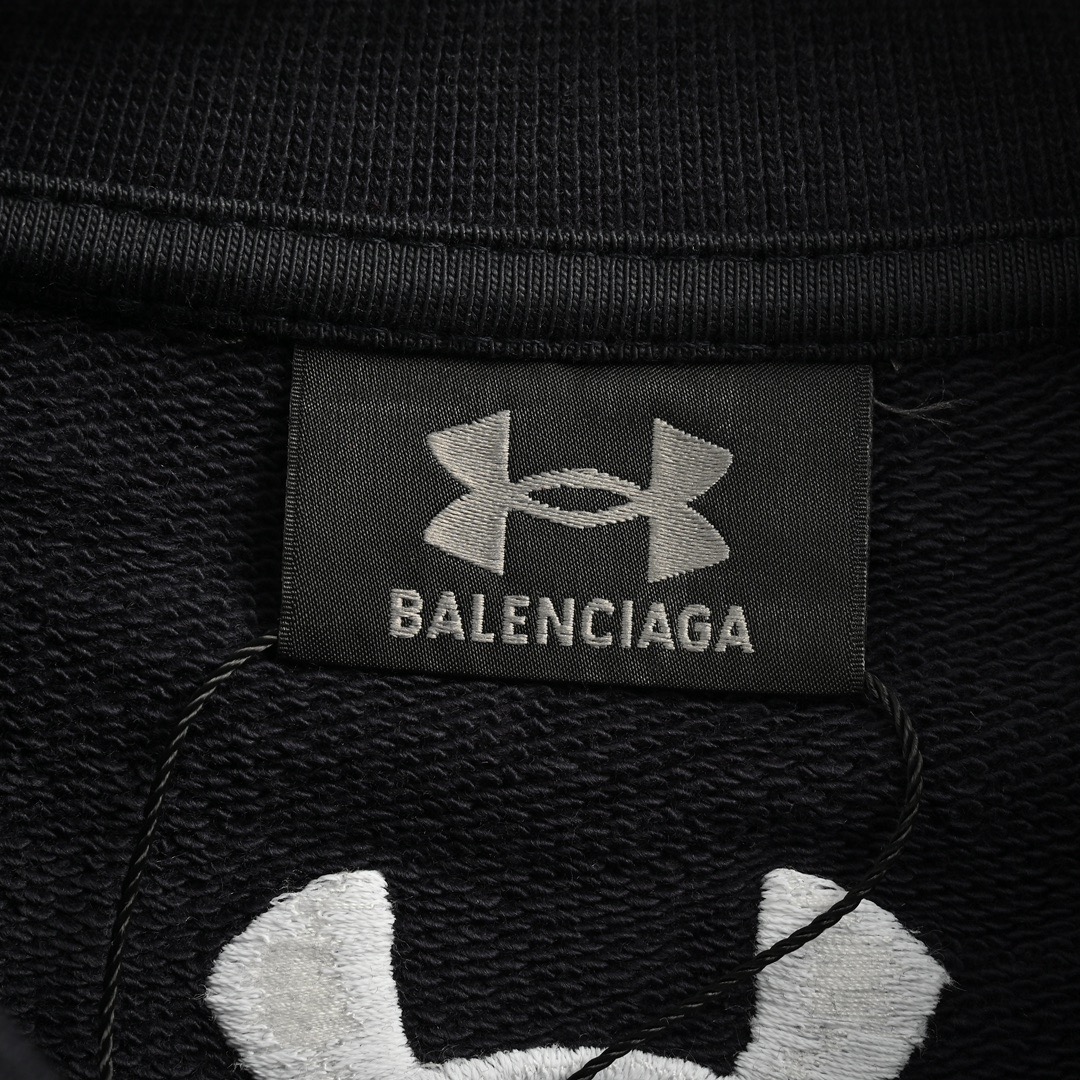 Balenciaga/巴黎世家 24Fw 安德玛联名刺绣徽标圆领卫衣