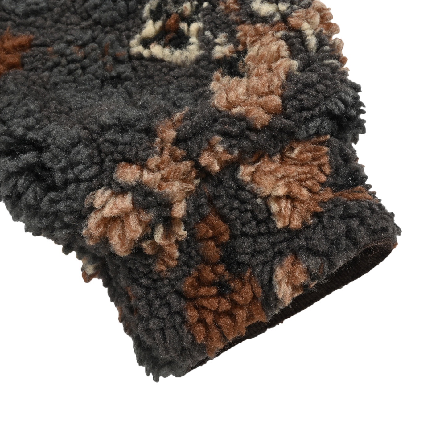 Louis Vuitton & Nigo 花型双面穿抓绒羊羔绒外套