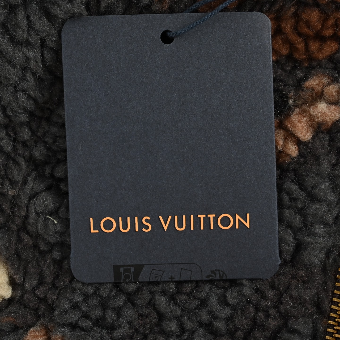 Louis Vuitton & Nigo 花型双面穿抓绒羊羔绒外套