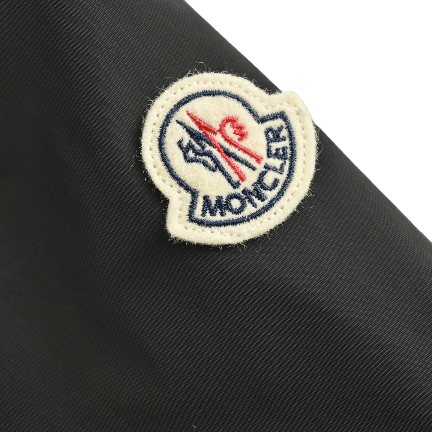 Moncler/蒙口 25Fw 袖标拉链口袋尼龙夹克外套