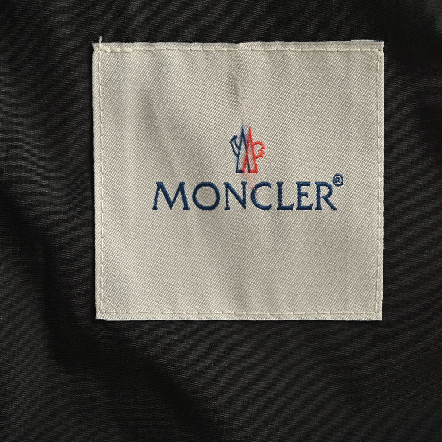 Moncler/蒙口 25Fw 袖标拉链口袋尼龙夹克外套