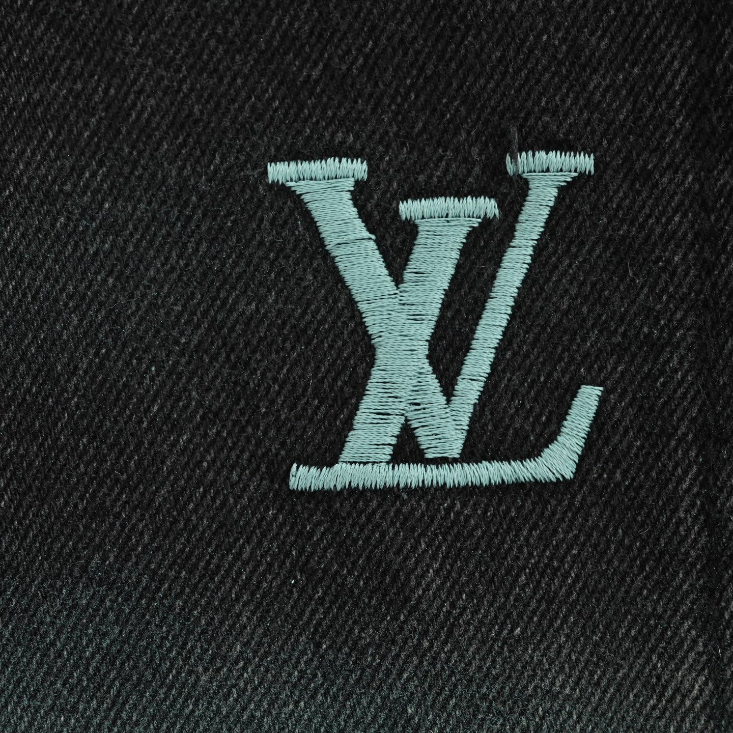 Louis Vuitton/路易威登 24Fw 满幅刺绣老花渐变水洗套装牛仔外套