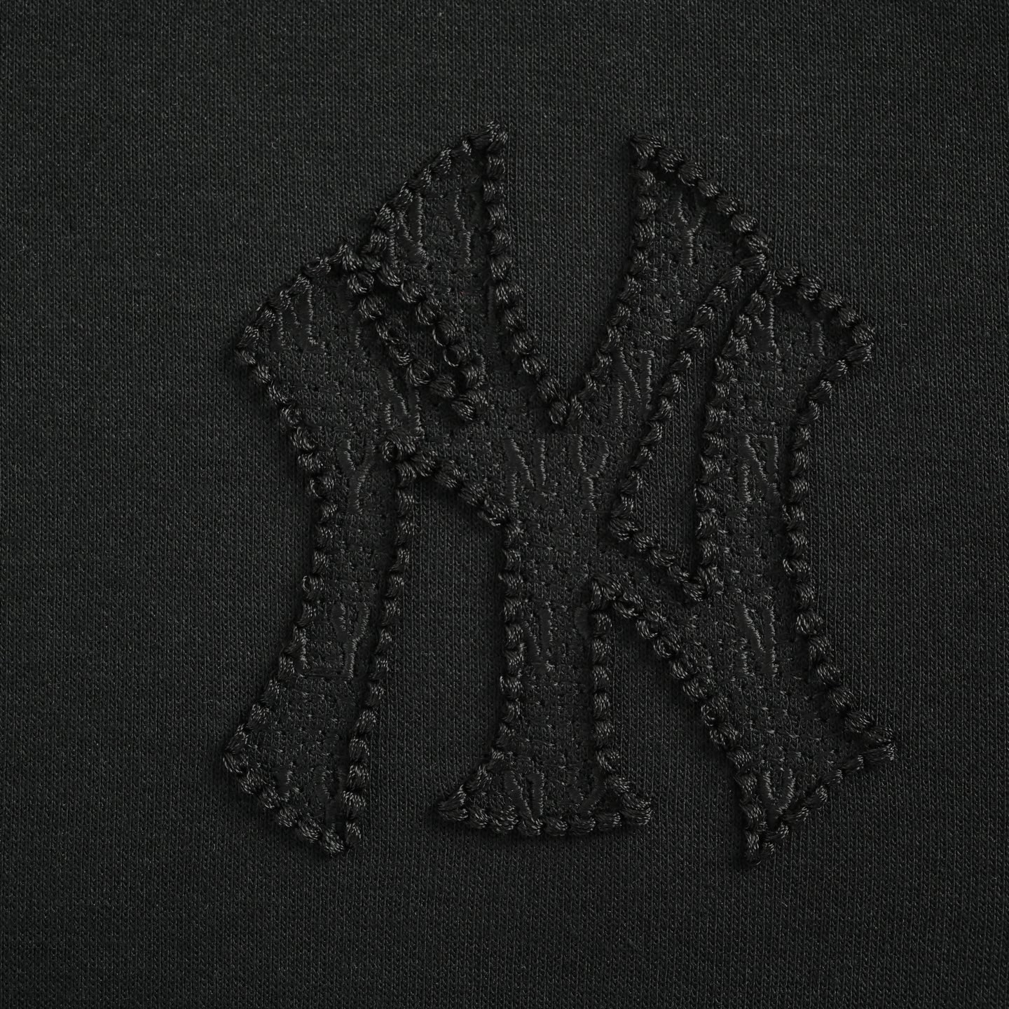 MLB 25Fw 后背暗纹大logo刺绣长袖T恤 黑色 白色