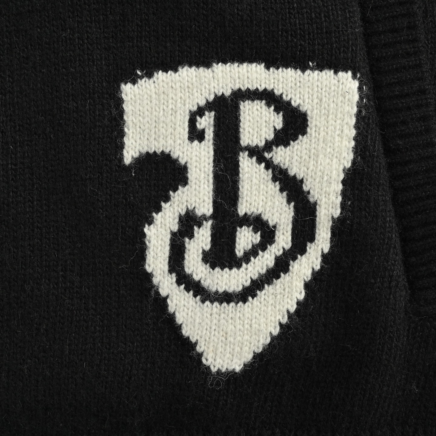 Burberry/巴宝莉 25Fw 盾牌提花毛衣拉链外套