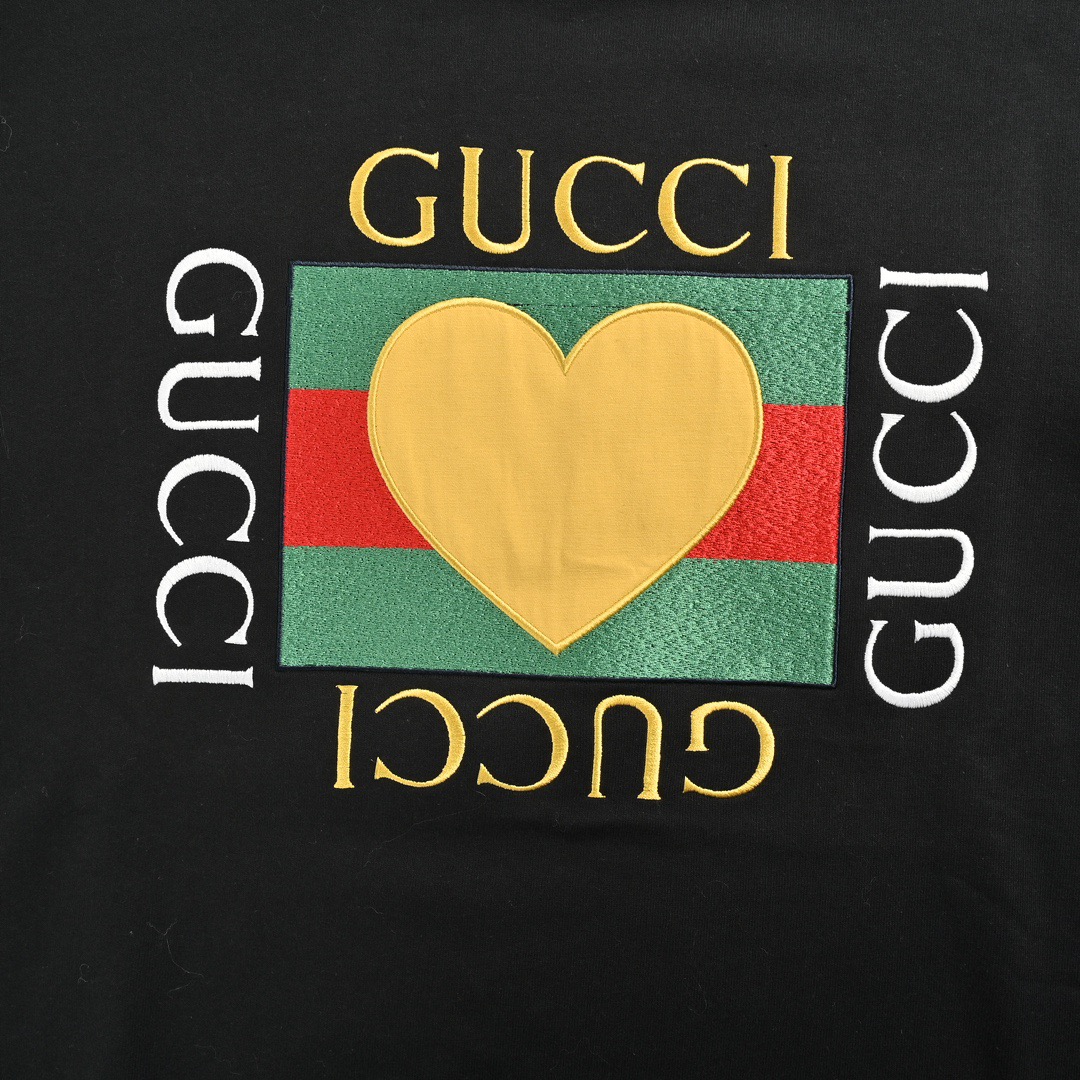 Gucci/古驰 情人节爱心贴布重工刺绣圆领卫衣 黑色 杏色 咖色