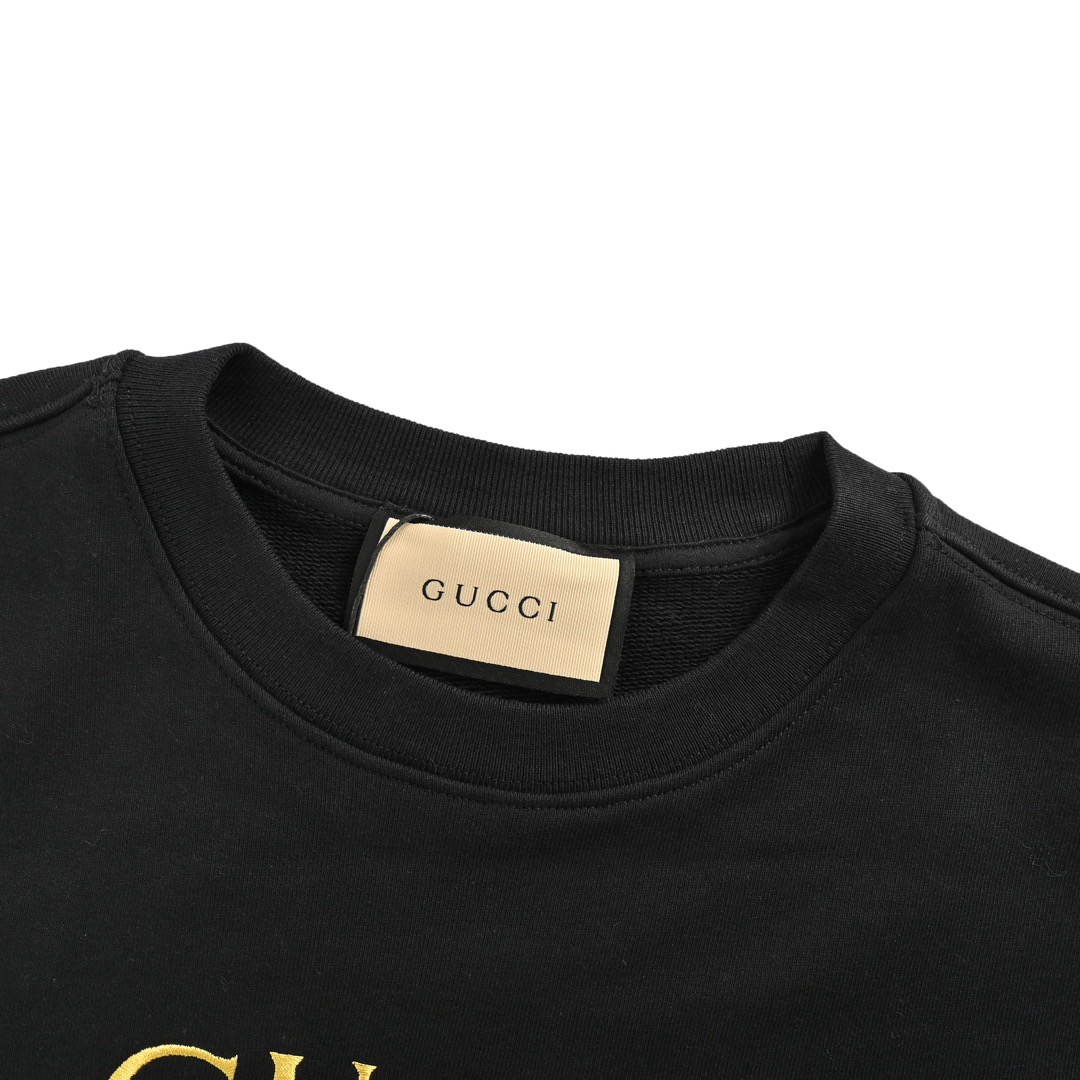 Gucci/古驰 情人节爱心贴布重工刺绣圆领卫衣 黑色 杏色 咖色