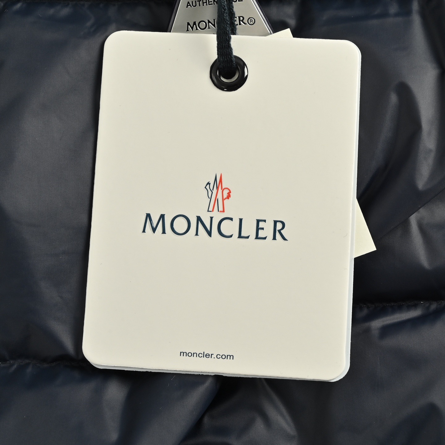 Moncler/蒙口 25Fw 口袋徽标连帽羽绒服 MONCLER连帽夹克式羽绒服