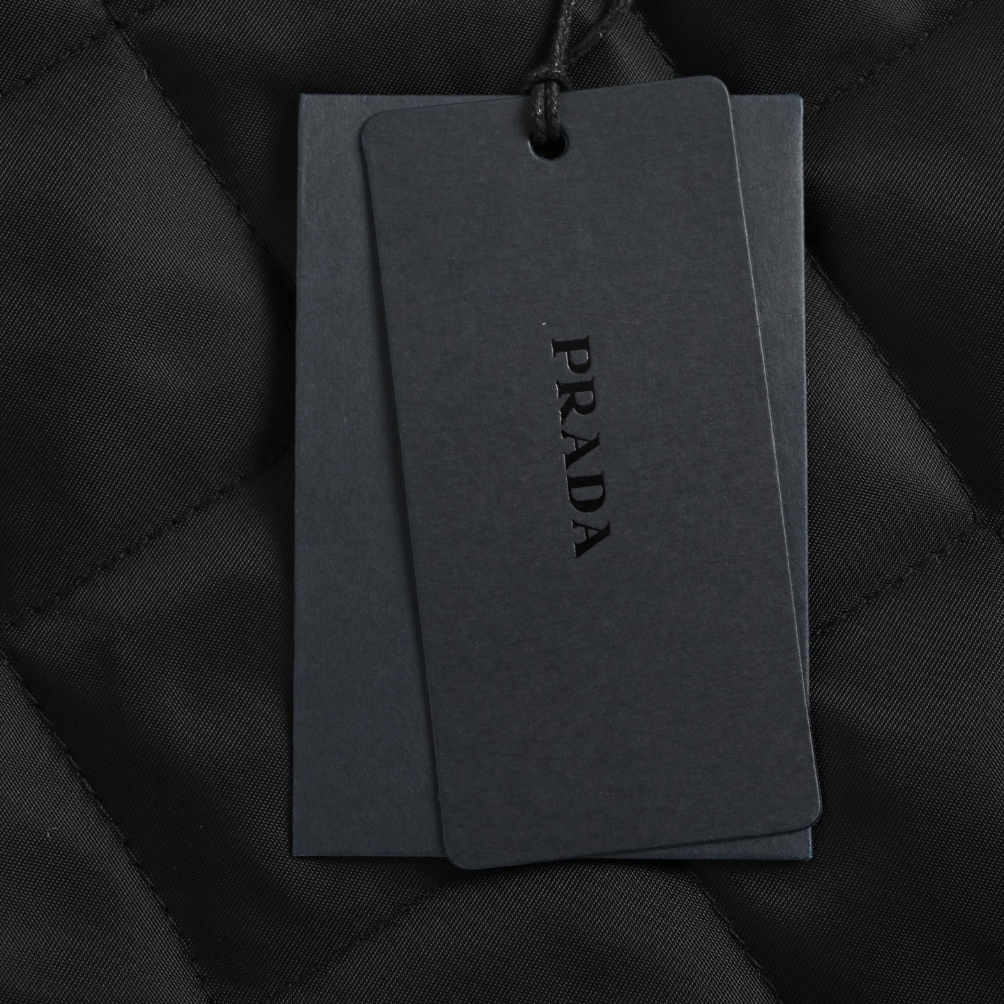 Prada/普拉达 25Fw 三角标棉服马甲
