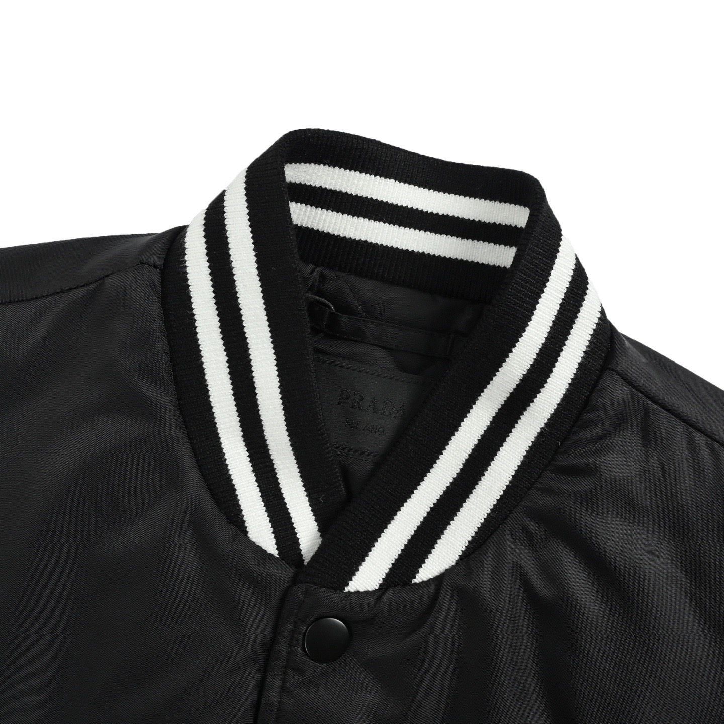 Prada/普拉达 25Fw 三角标棉服马甲