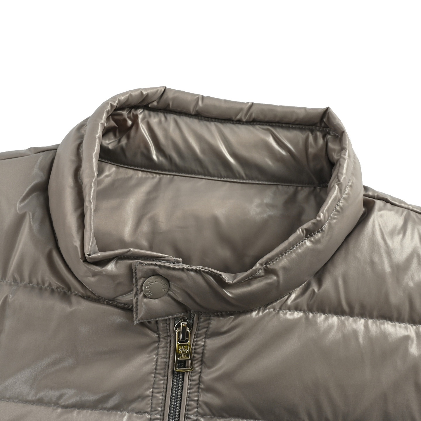 Moncler/蒙口 简约大口袋立领轻薄羽绒服 简约大口袋素款 秋冬新款羽绒服 白鹅绒羽绒填充实