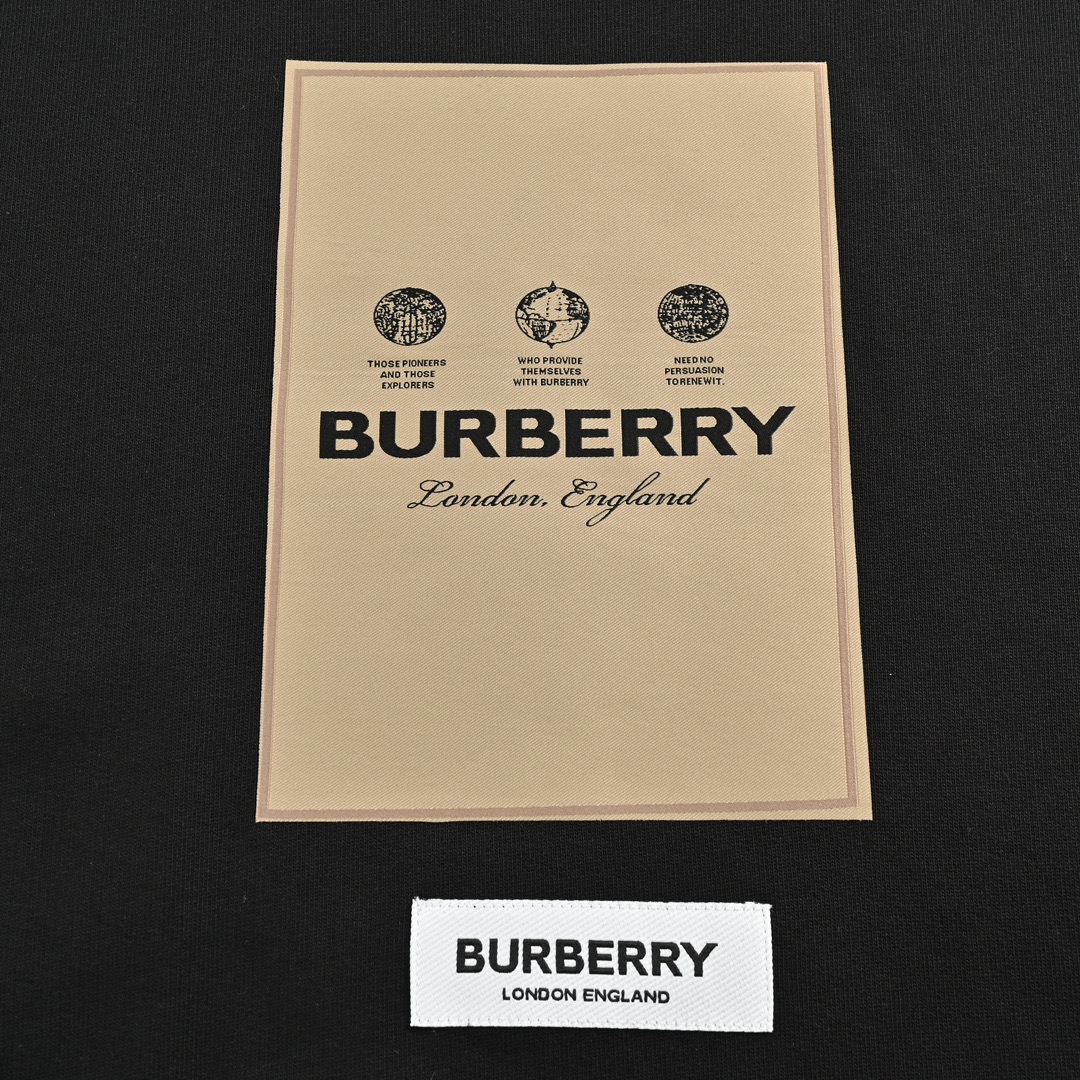 Burberry/巴宝莉 22Fw 标签贴布连帽卫衣 定制420克双纱紧密全棉卫衣面料