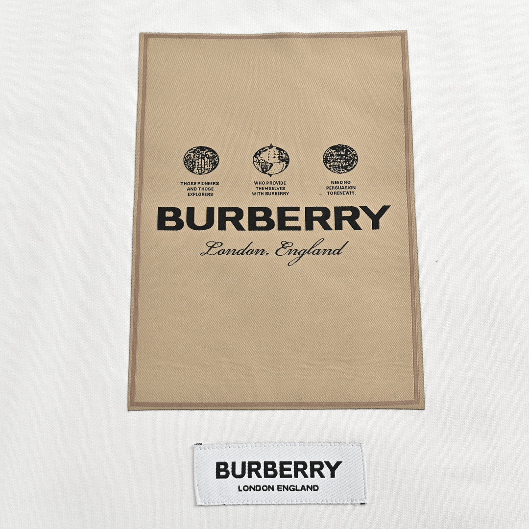 Burberry/巴宝莉 22Fw 贴布标签圆领卫衣
