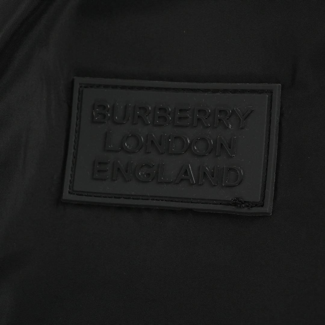 Burberry巴宝莉 经典格纹双面穿夹克外套 定织定染卡其色格子面料