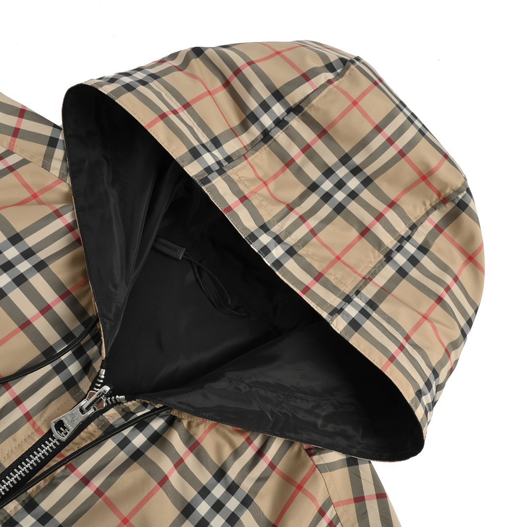 Burberry巴宝莉 经典格纹双面穿夹克外套 定织定染卡其色格子面料