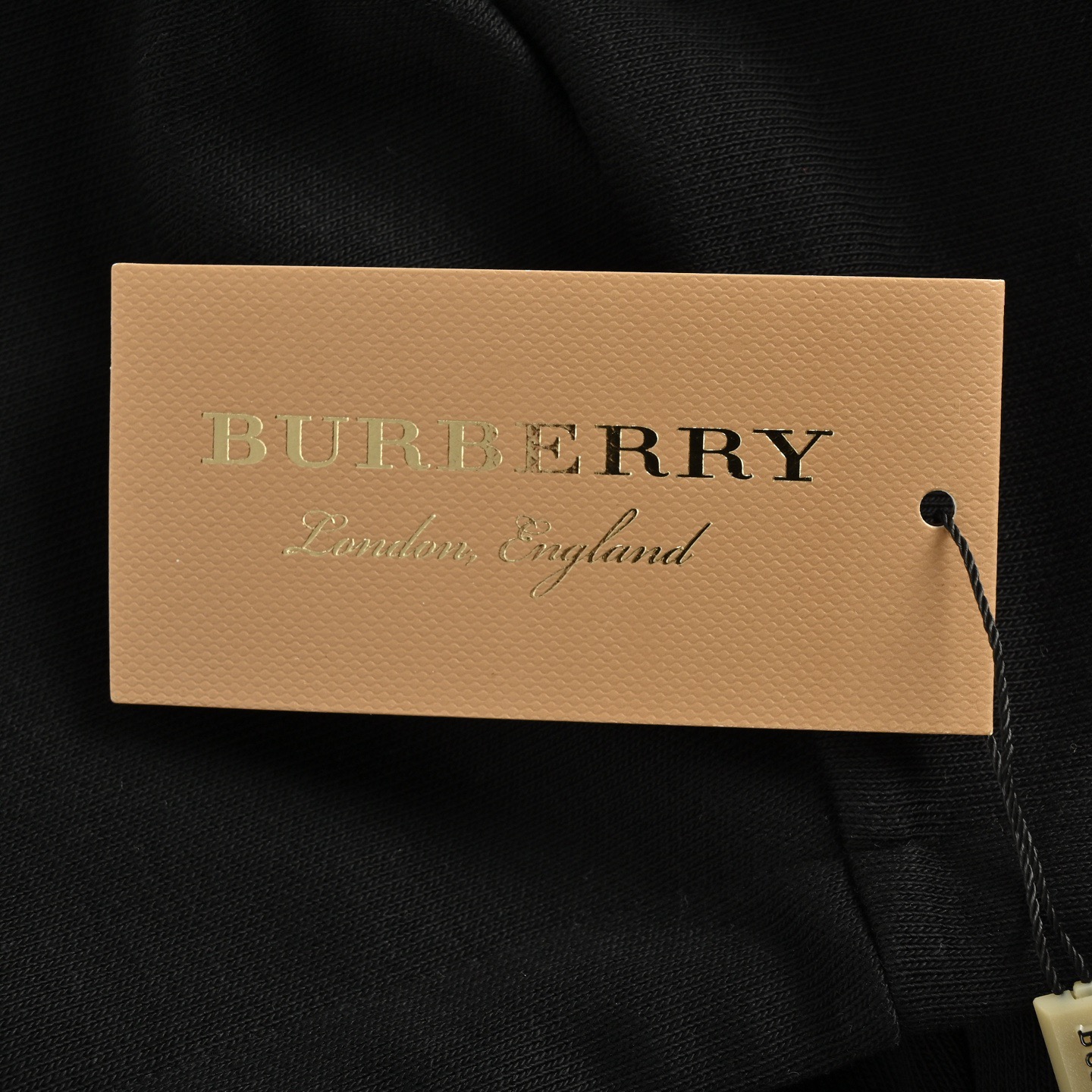 Burberry 巴宝莉 25Fw 格纹战马贴布拉链连帽外套