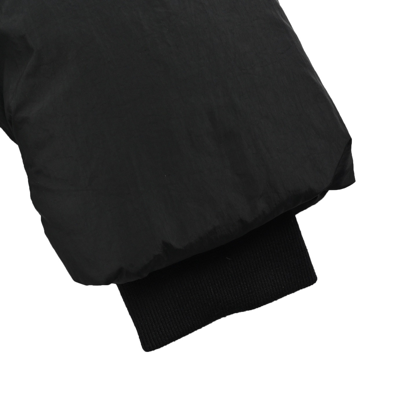 Ami 皮标爱心隐藏帽立领羽绒服-Chinese UA Cheap High Quatity Brand Clothes Bags handbags Sneakers wholesale wholesaler seller from China Factory suppliers Fashion Clothing Shoes best Quality Beautiful Price Ami 皮标爱心隐藏帽立领羽绒服