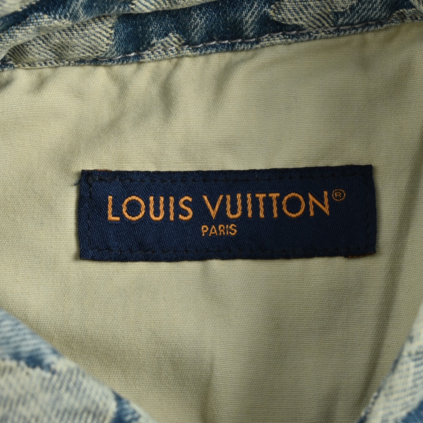 Louis Vuitton 路易威登 Nigo联名款烧花工装牛仔外套-Chinese UA Cheap High Quatity Brand Clothes Bags handbags Sneakers wholesale wholesaler seller from China Factory suppliers Fashion Clothing Shoes best Quality Beautiful Price Louis Vuitton 路易威登 Nigo联名款烧花工装牛仔外套