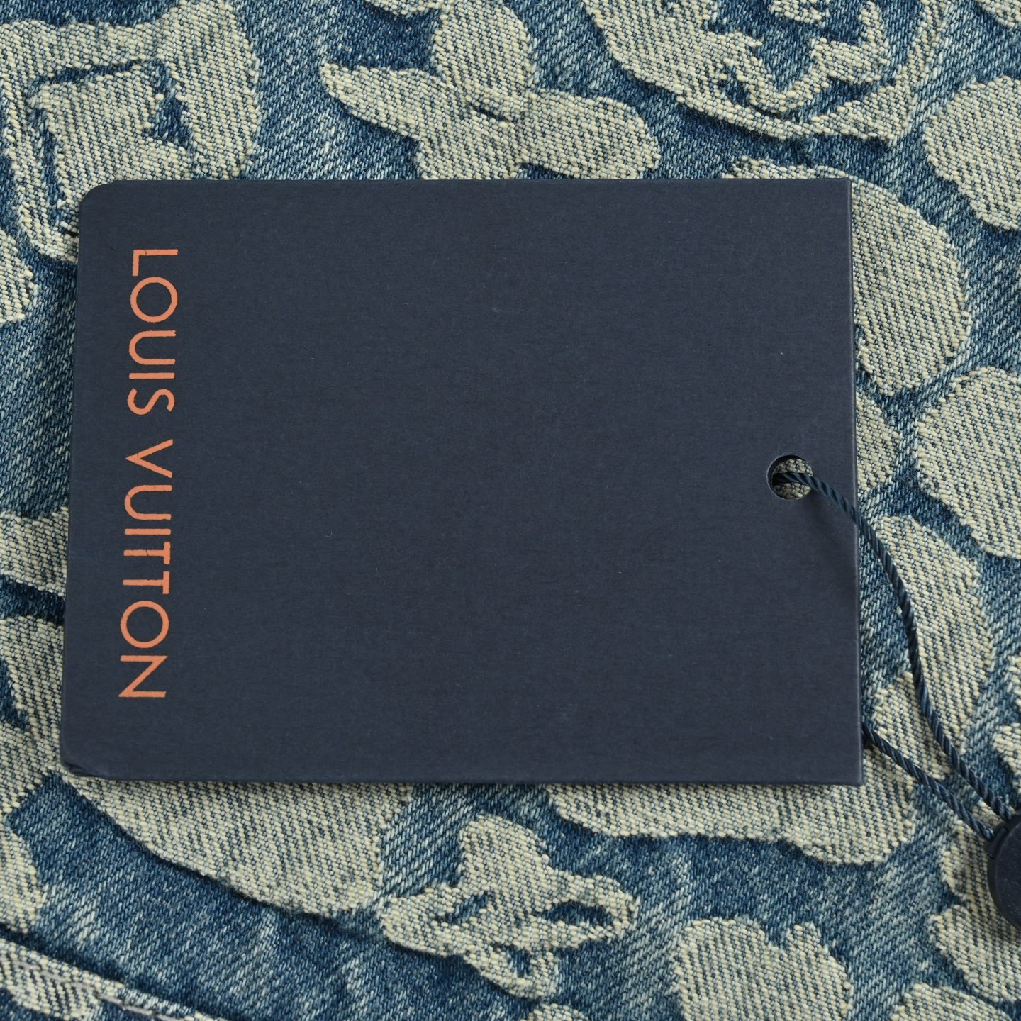 Louis Vuitton 路易威登 Nigo联名款烧花工装牛仔外套-Chinese UA Cheap High Quatity Brand Clothes Bags handbags Sneakers wholesale wholesaler seller from China Factory suppliers Fashion Clothing Shoes best Quality Beautiful Price Louis Vuitton 路易威登 Nigo联名款烧花工装牛仔外套