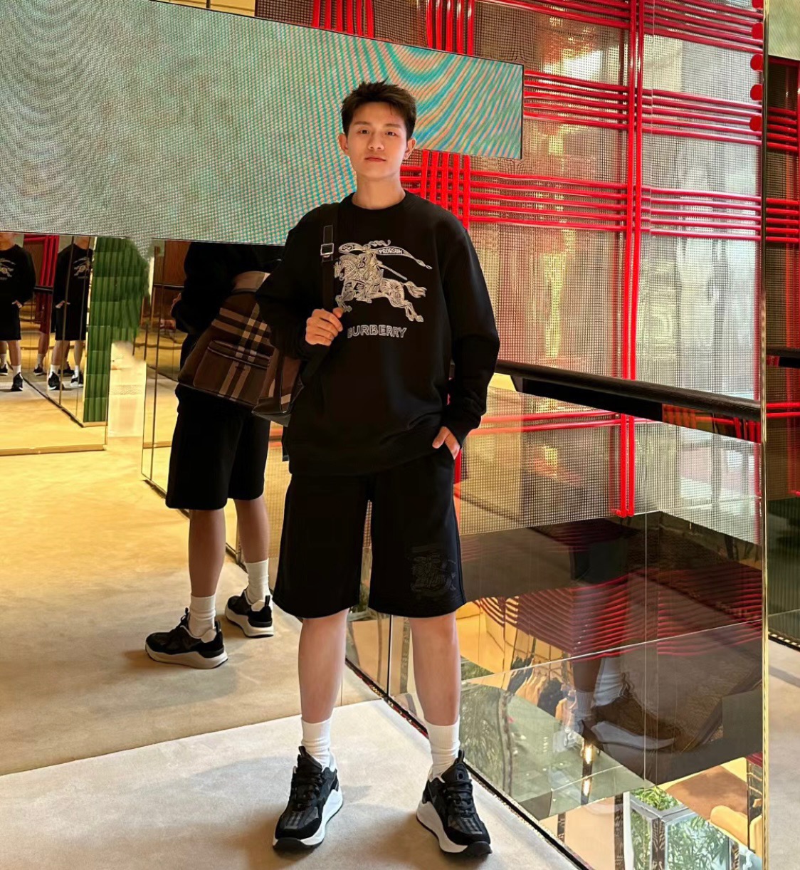 _dSe9sw2k9Xd6dW5UGba_9ufxmALzNttxxA6Os5A