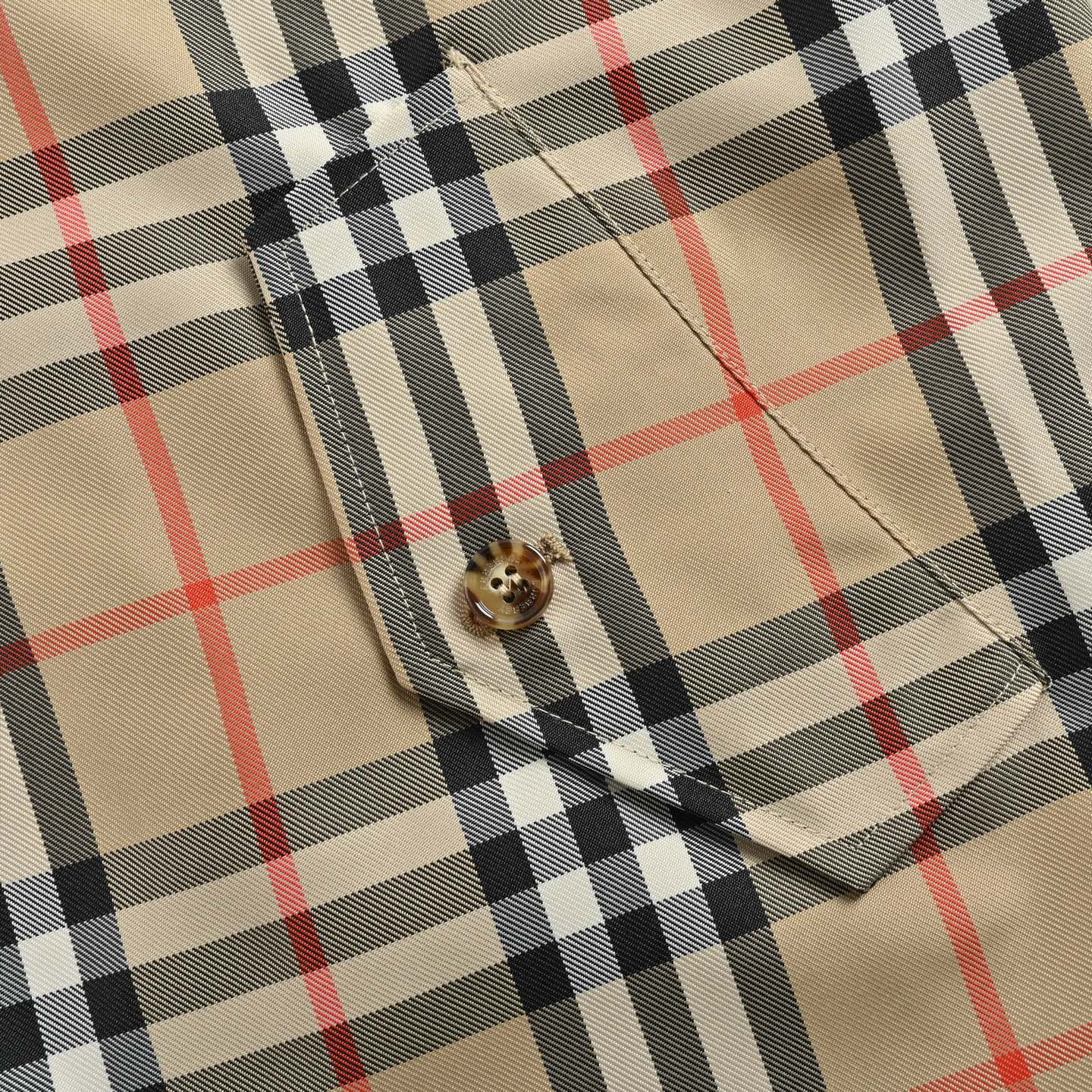 Burberry 巴宝莉 25Fw 格纹立领拉链夹克外套