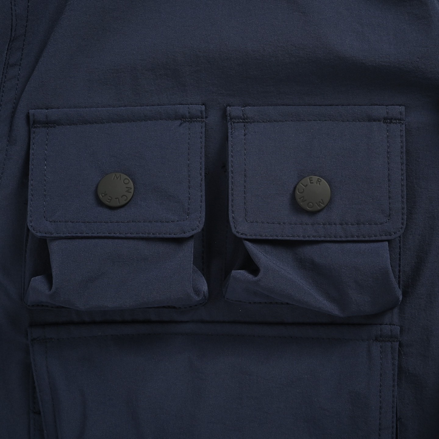 Moncler 蒙口 多口袋功能性工装夹克外套-Chinese UA Cheap High Quatity Brand Clothes Bags handbags Sneakers wholesale wholesaler seller from China Factory suppliers Fashion Clothing Shoes best Quality Beautiful Price Moncler 蒙口 多口袋功能性工装夹克外套