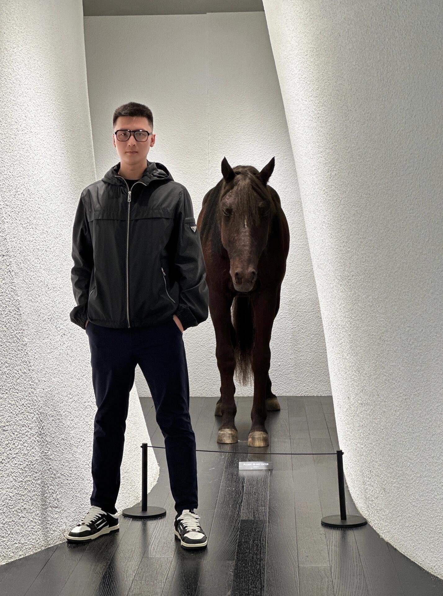 _d8K9sl2wrmnIrTxent48eMU1L_hLwyPrbl5IhSQ