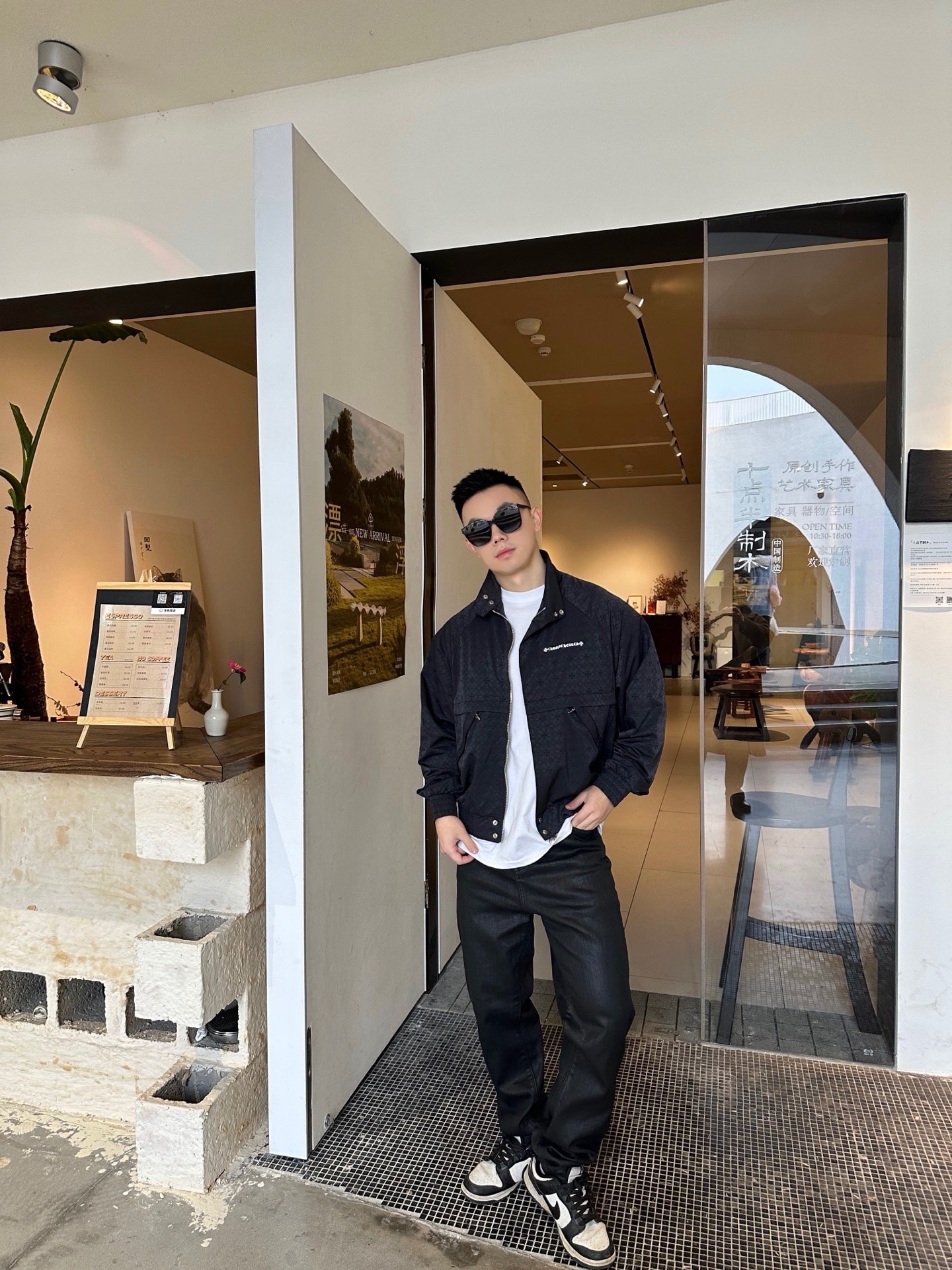 _dj89sXA9mFpHhFkW90bkhfAN9o-8jdH1gWvtxBQ