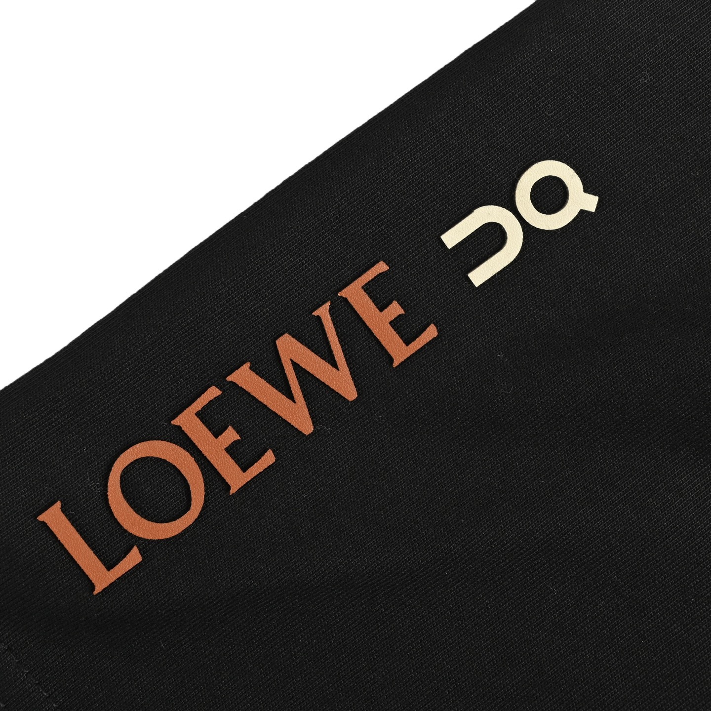 Loewe 罗意威 25ss 昂跑联名口袋印花短袖-Chinese UA Cheap High Quatity Brand Clothes Bags handbags Sneakers wholesale wholesaler seller from China Factory suppliers Fashion Clothing Shoes best Quality Beautiful Price Loewe 罗意威 25ss 昂跑联名口袋印花短袖