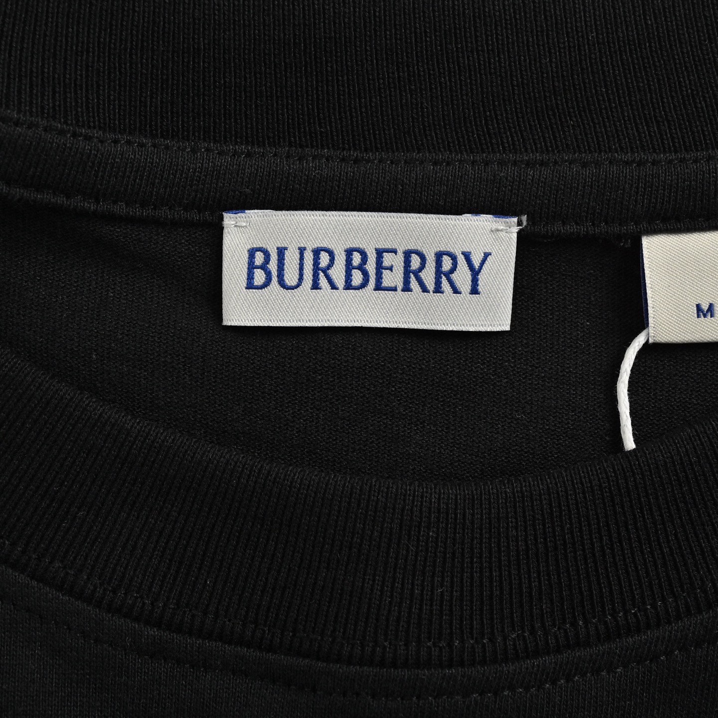 Burberry/巴宝莉 25ss 下摆格纹战马贴布短袖-莆田鞋,莆田鞋货源,高仿鞋,高仿鞋货源,安福档口,莆田高仿鞋,莆田鞋批发,高仿鞋批发,莆田高仿运动鞋,高仿运动鞋,莆田运动鞋 Burberry/巴宝莉 25ss 下摆格纹战马贴布短袖
