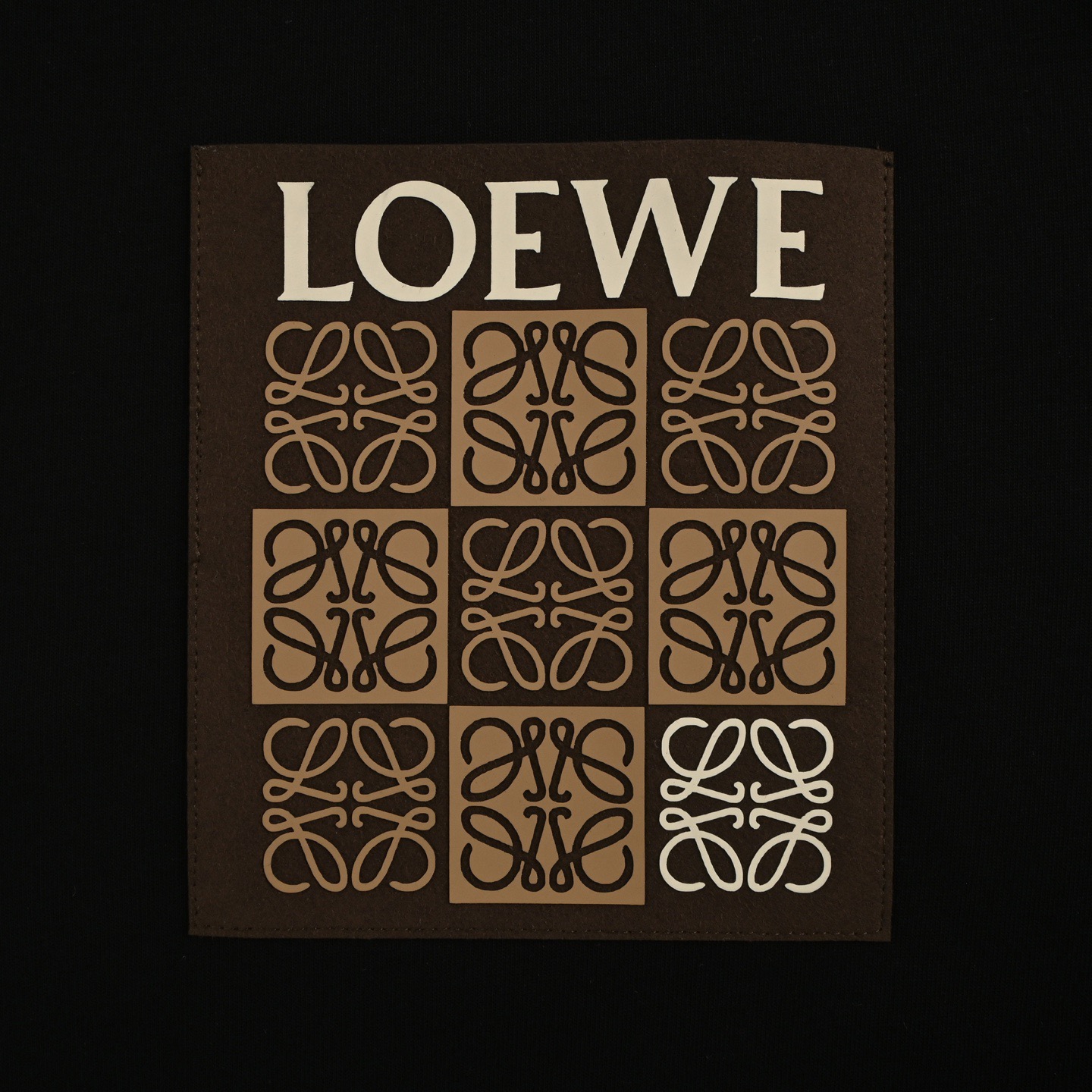 Loewe 罗意威 25ss 口袋压花logo短袖