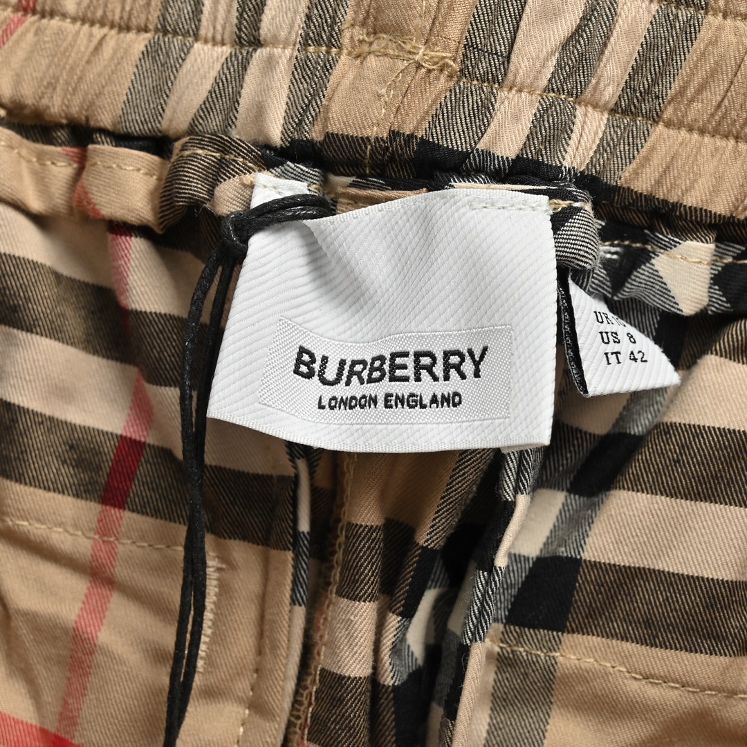 Burberry 巴宝莉 经典白边织带格纹短裤