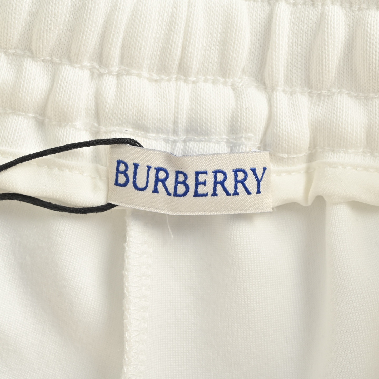 Burberry 巴宝莉 25ss 幻影战马印花短裤白色-Chinese UA Cheap High Quatity Brand Clothes Bags handbags Sneakers wholesale wholesaler seller from China Factory suppliers Fashion Clothing Shoes best Quality Beautiful Price Burberry 巴宝莉 25ss 幻影战马印花短裤白色