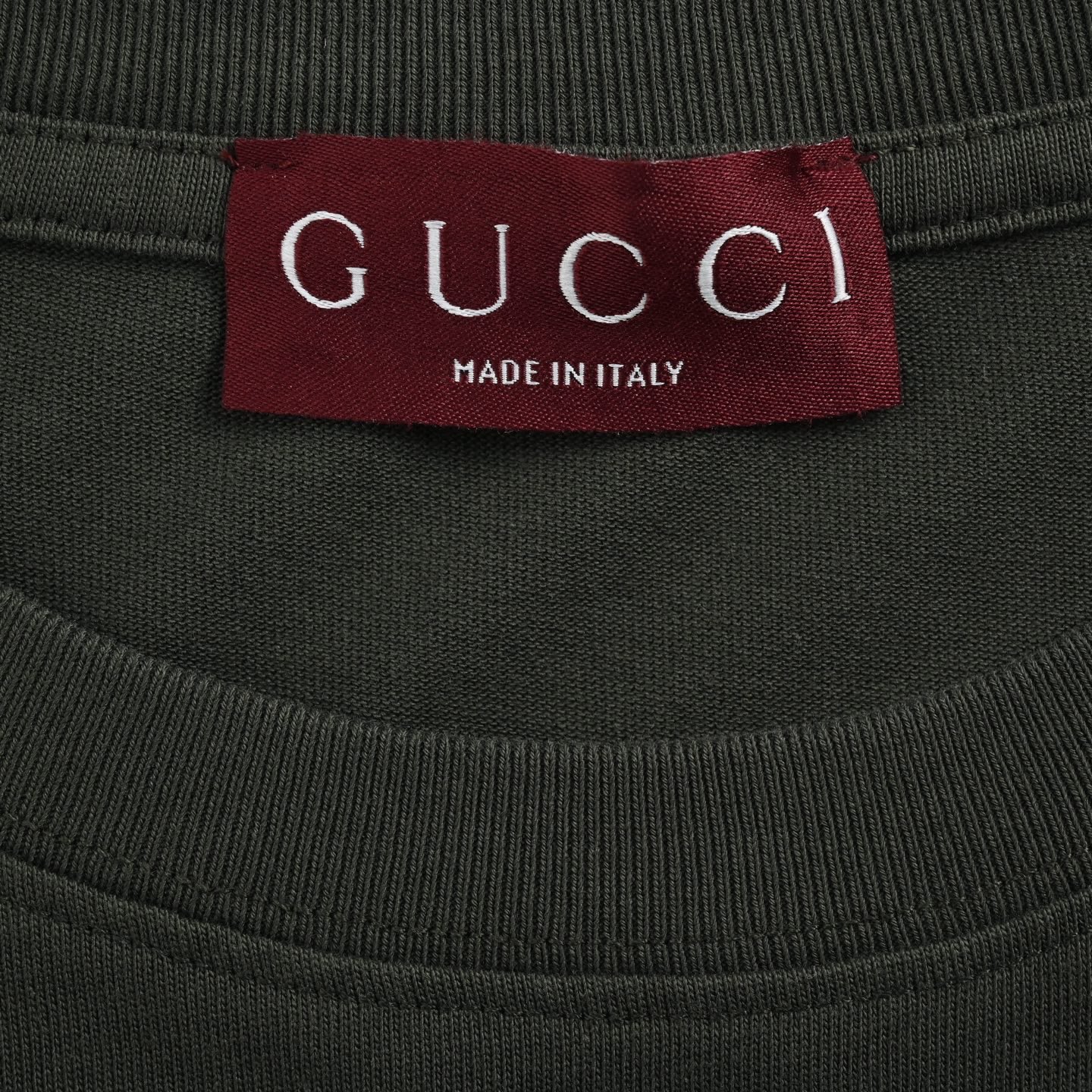 Gucci 古驰 25ss 胸前刺绣贴布小标短袖 胸前简约又经典的双G标识刺绣